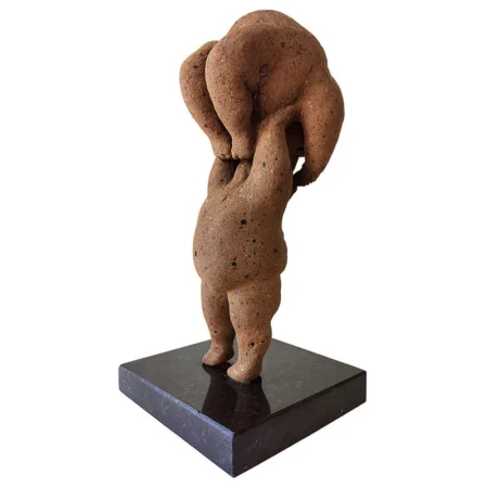 Tito Ortiz escultura gres