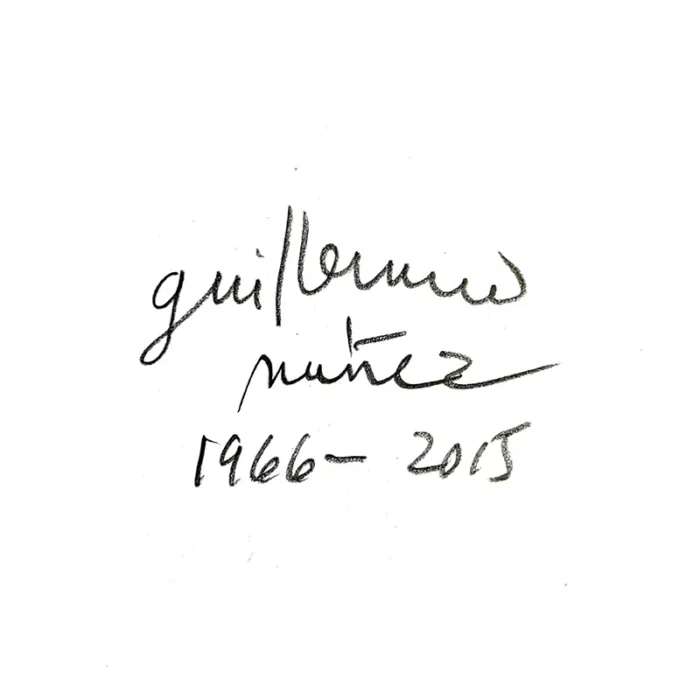 Guillermo Núñez firma