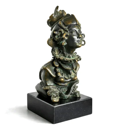 Carmen Aldunate escultura en bronce